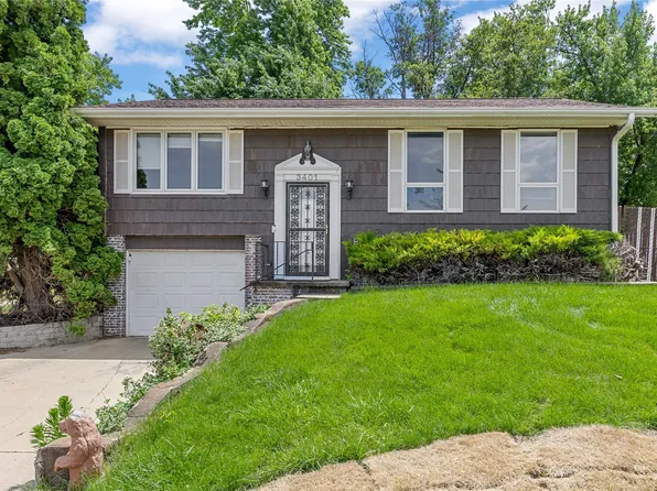 3401 Ardsley Ln SW, Cedar Rapids, IA 52404