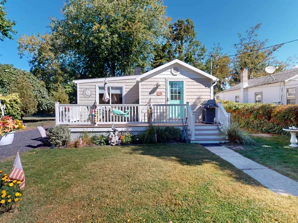 301 E Tampa Ave, Villas, NJ 08251