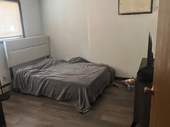 4th image of 2051 Narcissus Ave APT 1E