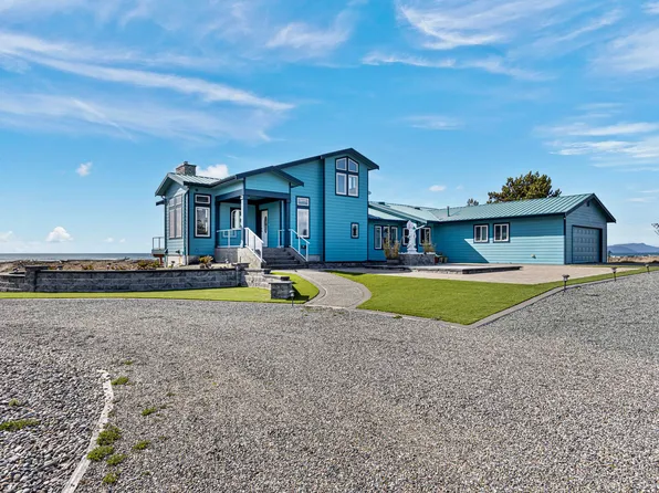 913 Riley Rd, Oak Harbor, WA 98277