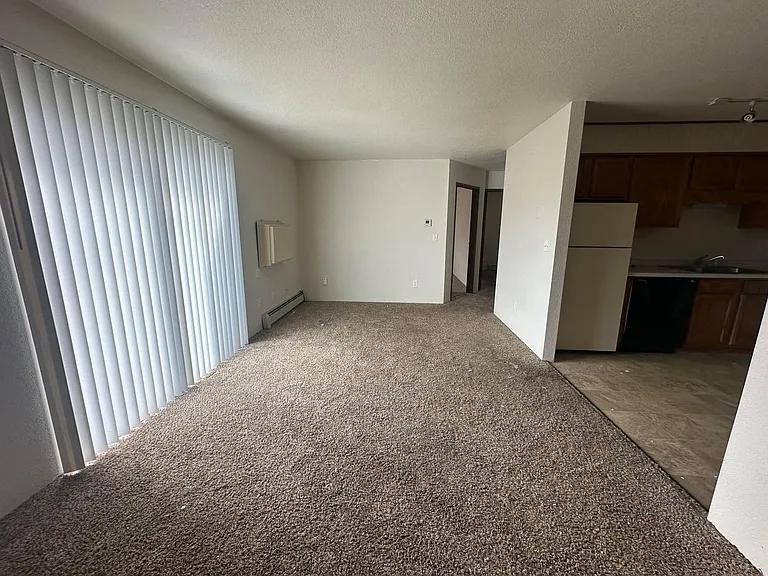 1200 N Point Dr #B5-B8 — Photo 3