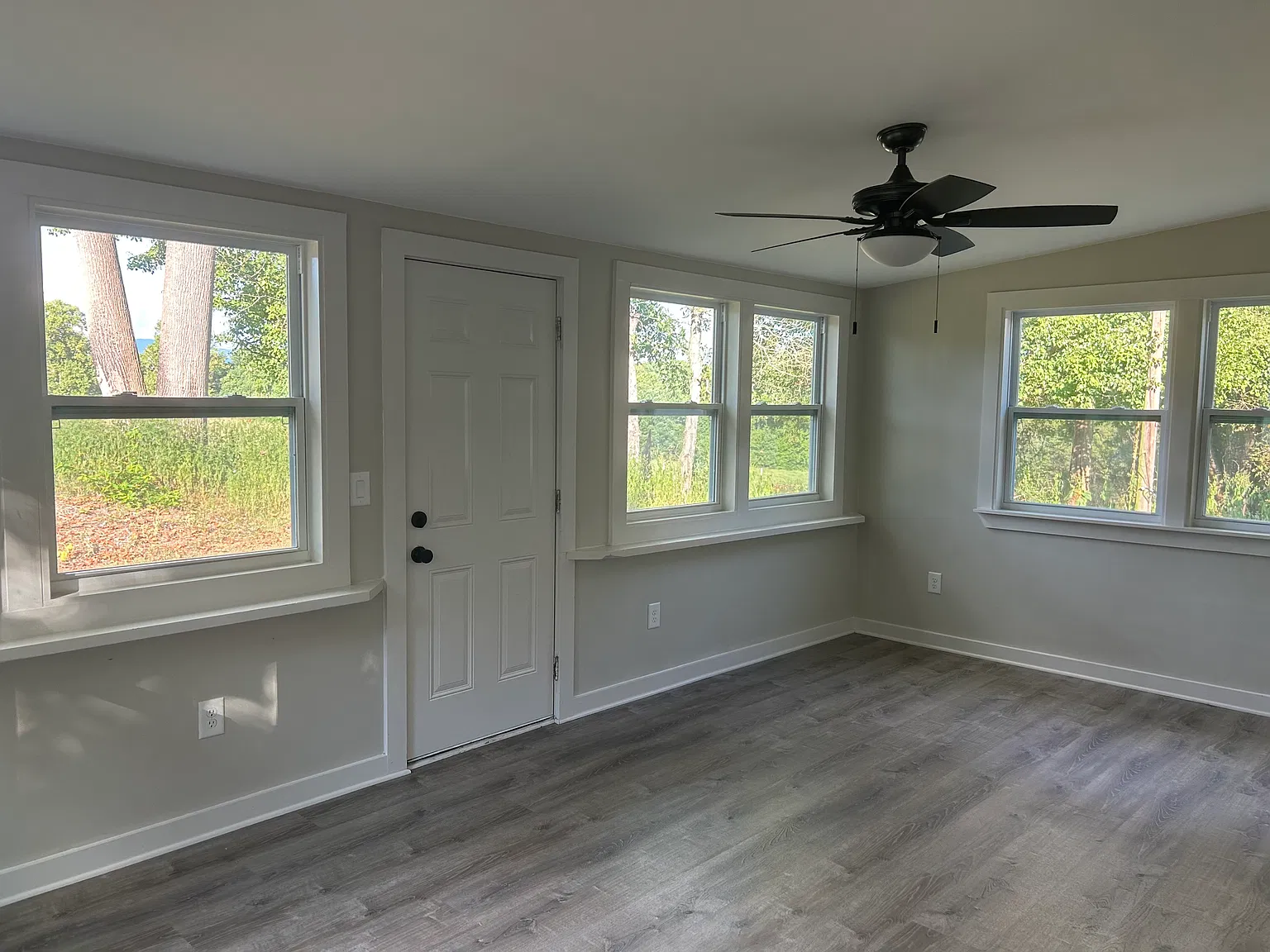 4 bed, 1566 sqft, $2,300 — Photo 2