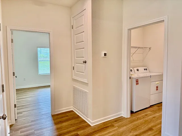 122 Preston Way — Photo 30