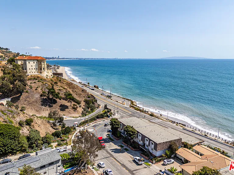 18055 Coastline Dr #2 — Photo 28