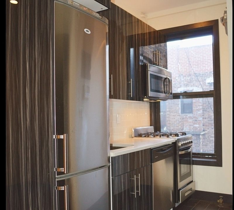 1st image of 240 E 28th St APT 5