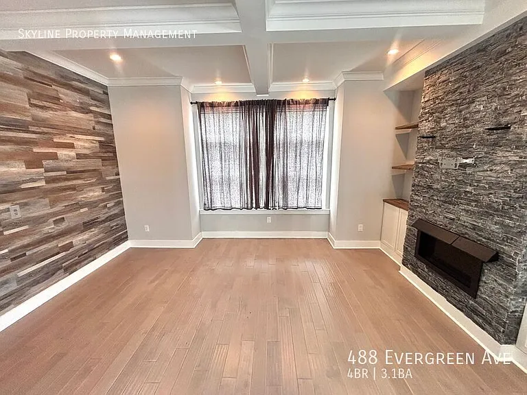 488 Evergreen Ave — Photo 3