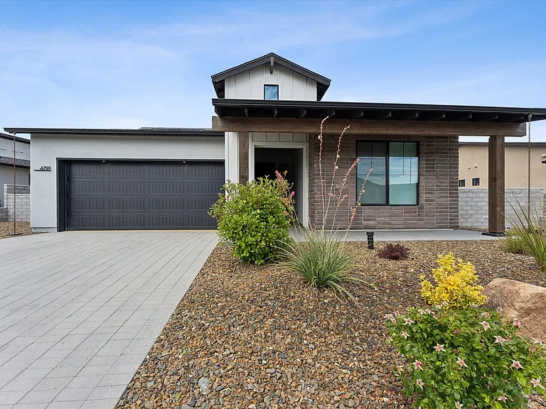 4791 N Yorkshire Loop — Photo 1