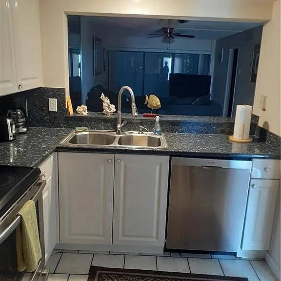 10102 S Ocean Dr #703 — Photo 4