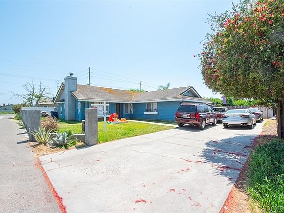 3rd image of 1066 E Lincoln Ave