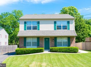 328 W Vine St, Hatfield, PA 19440