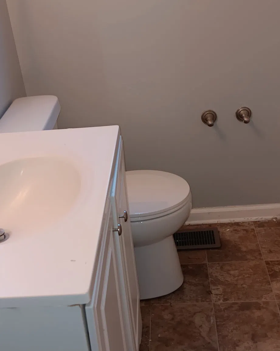 3 bed, 1.5 bath, 1209 sqft, $1,350 — Photo 3