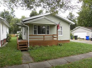 1389 H Ave NE, Cedar Rapids, IA 52402