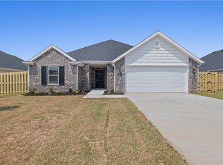 437 Hall St, West Fork, AR 72774