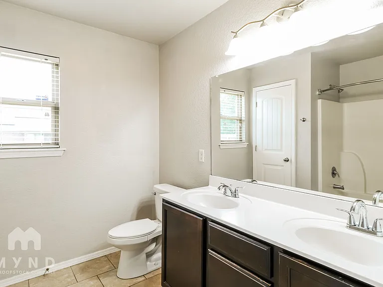 17 Bristol Dr — Photo 11