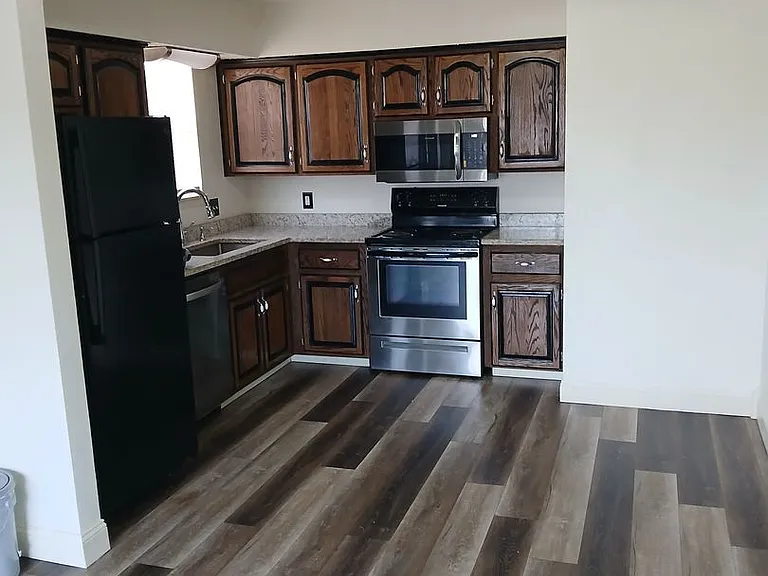 2409 Texas Ave — Photo 1