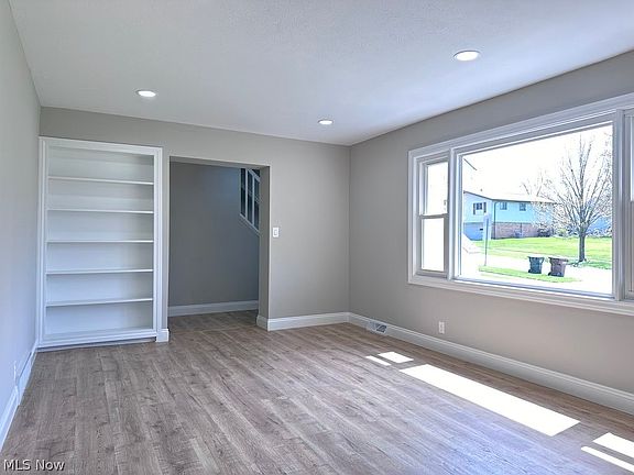4th image of 4800 Woodbury Hills Dr