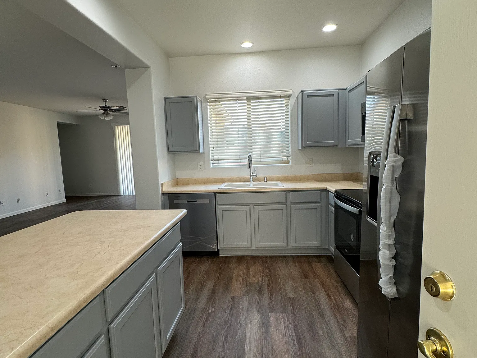 951 E Cherry Hills Dr — Photo 4