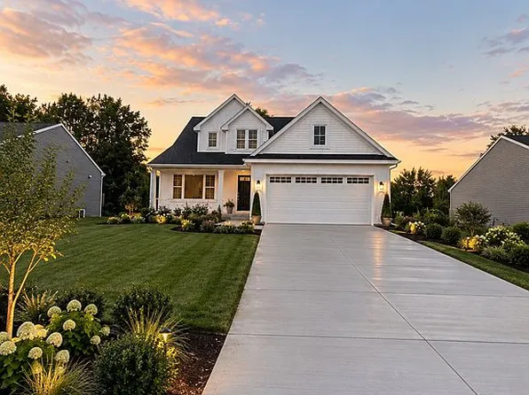 5555 Mammoth Dr SE, Caledonia, MI 49316