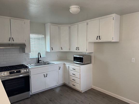 4th image of 624 W Holt Ave #624