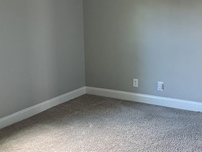 255 Illinois Ave — Photo 13