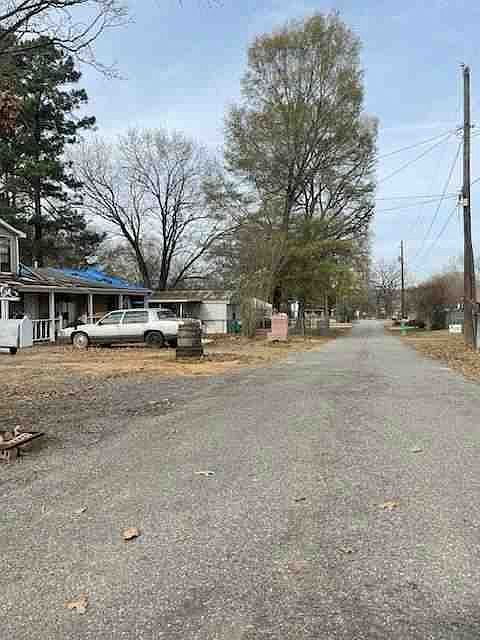 2nd image of 9515 Harper Ln