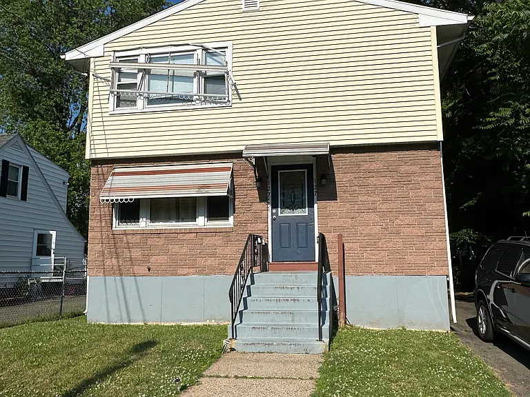 127 Warner St #2A — Photo 12