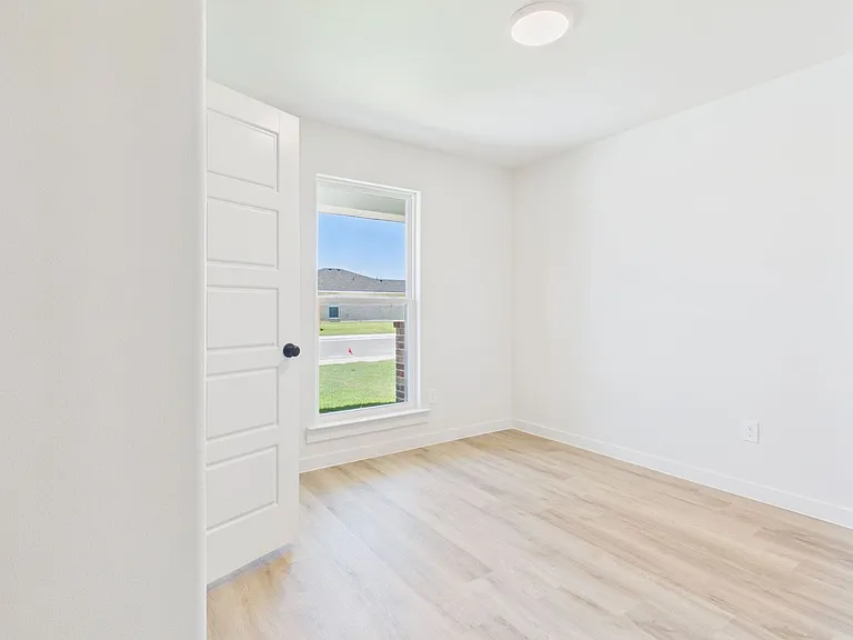 2757 Paisley Rd — Photo 13