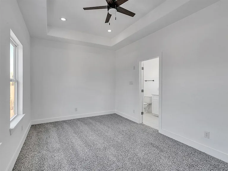 5130 Clover St #A — Photo 11