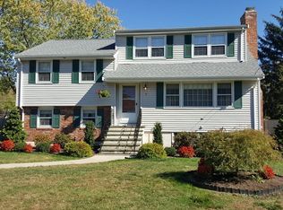 7 Spring Valley Rd, Burlington, MA 01803