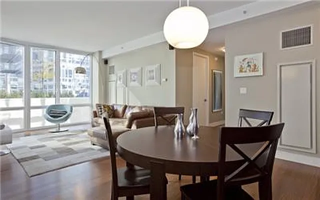 Sold by Eychner | media 21