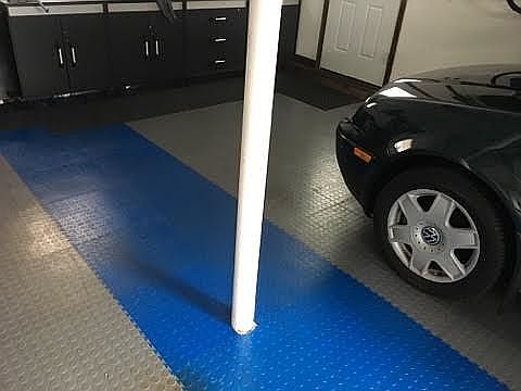 Cstm lock tile floor/garage
