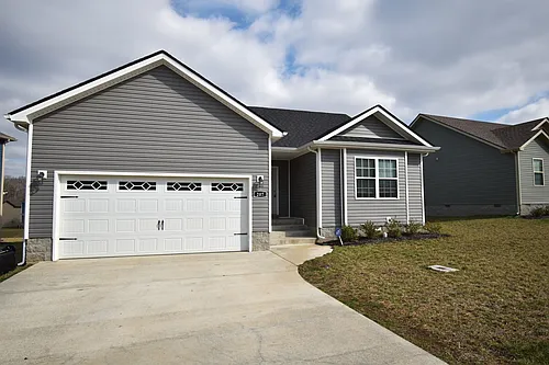 207 Geneva Ln Photo 1