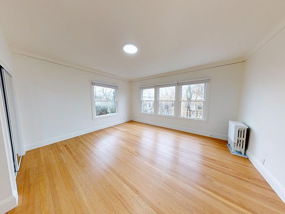 4th image of 140 20th Ave #103