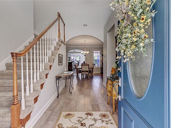 5th image of 2220 Berkley Ct