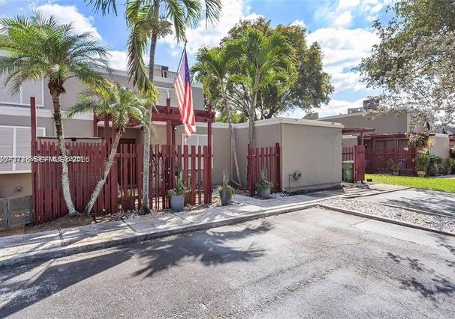1281 W Fairway Rd th 1281, Pembroke Pines, FL 33026 — Photo 4