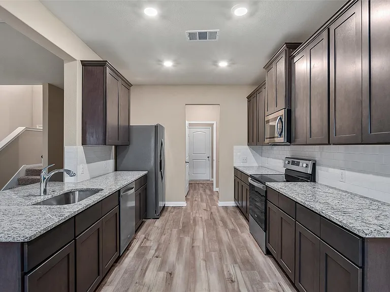 290 Moonstone Way — Photo 9