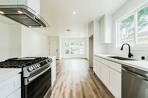 7020 Schroll Photo 1