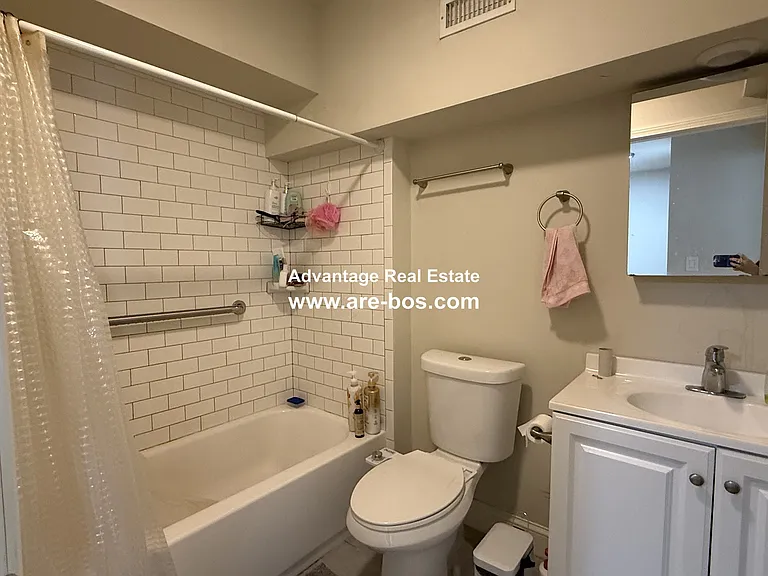 260 Salem St #1 — Photo 18