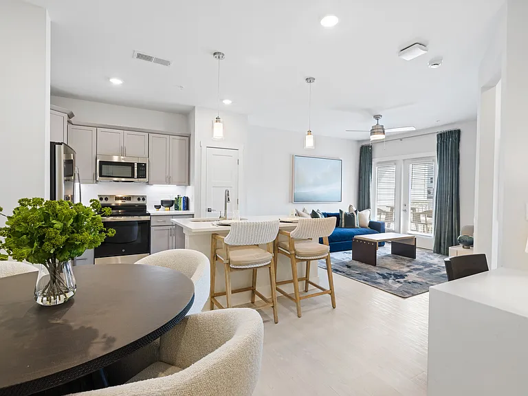 Parker Apartments — Photo 18