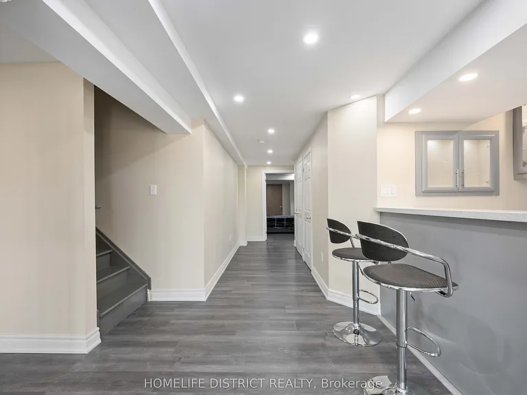 7 Mosely Cres — Photo 9