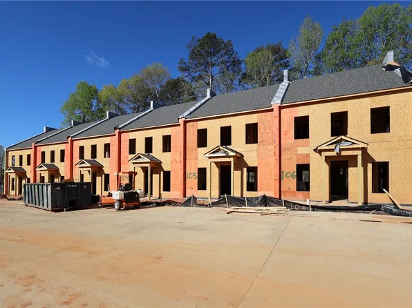 1027 E Glenn Ave #105, Auburn, AL 36830