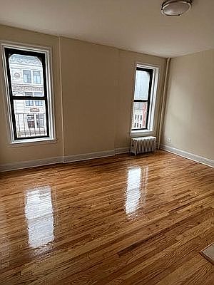 3rd image of 58 W 72nd St APT 6C