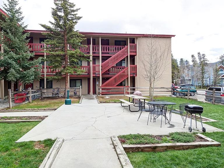 214 S Harris St #102 — Photo 7