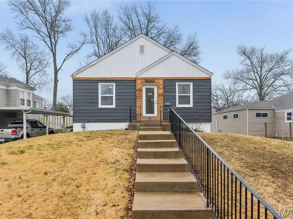 2808 Chadwick Dr, Saint Louis, MO 63121