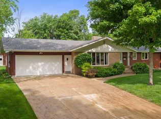 1318 3rd Ave S, Stillwater, MN 55082