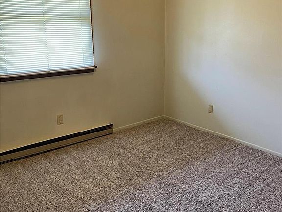 5th image of 80 Phillips Dr APT D