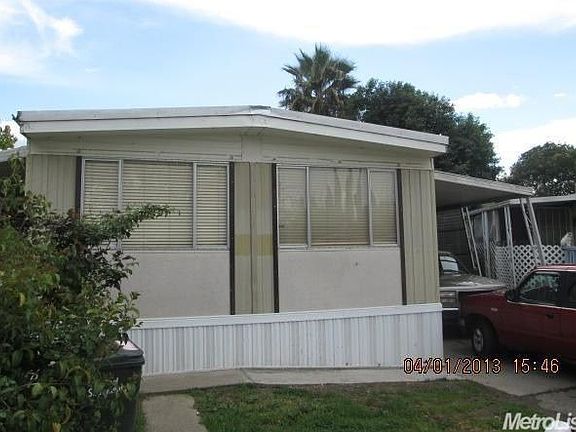 2nd image of Arroyo Seco Ln
