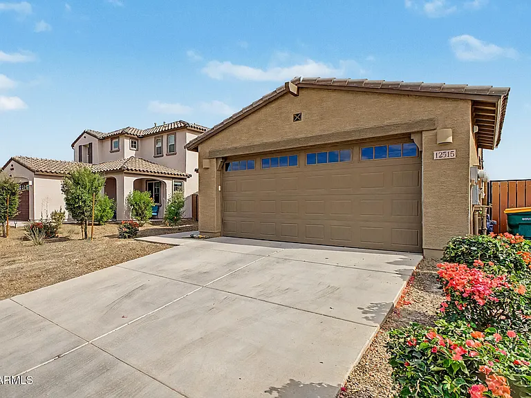 12515 W Morten Ave — Photo 2