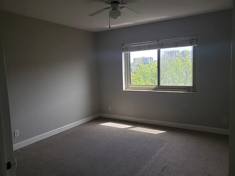2285 Peachtree Rd NE #904 — Photo 14