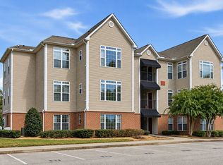 2501 Huntscroft Ln APT 300, Raleigh, NC 27617